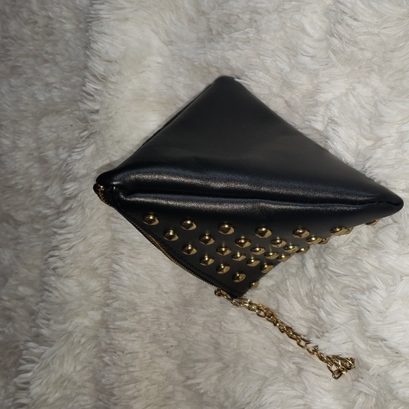 Used triangle shaped wrist purse - Picture 2 of 4